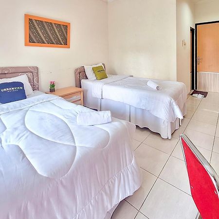 Urbanview Hotel Tridaya Cisarua Puncak Экстерьер фото