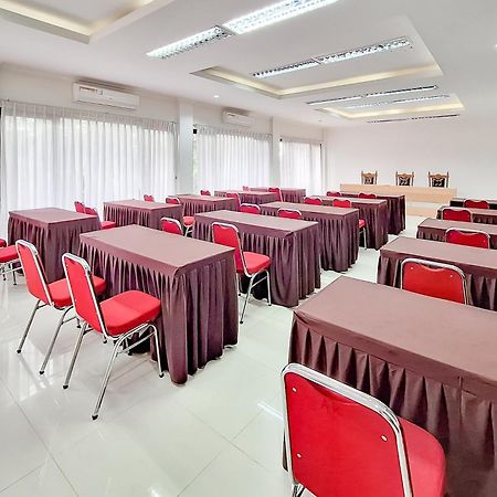 Urbanview Hotel Tridaya Cisarua Puncak Экстерьер фото