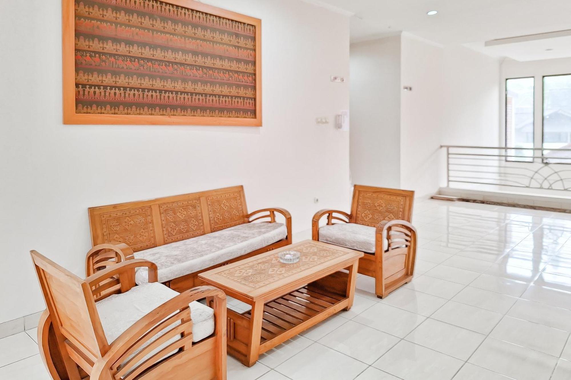 Urbanview Hotel Tridaya Cisarua Puncak Экстерьер фото